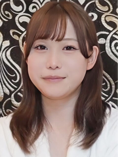 薄毛潮吹き美女